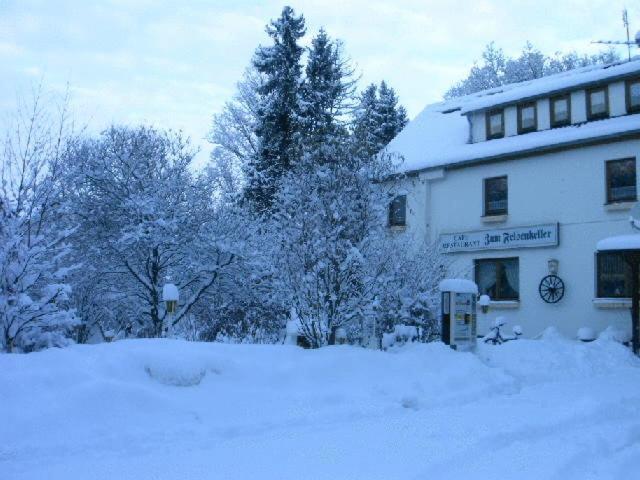 Waldpension Zum Felsenkeller Lichtenfels-Sachsenberg ภายนอก รูปภาพ