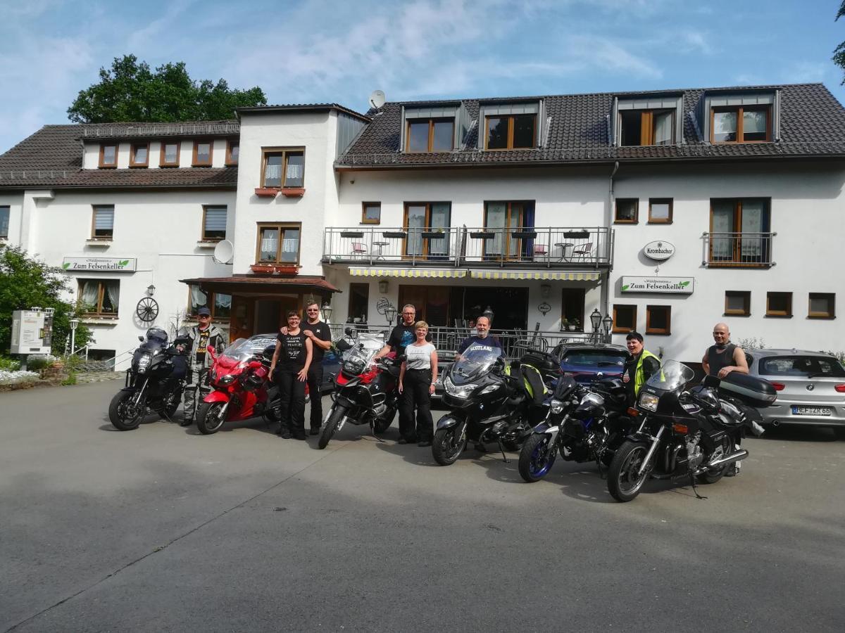 Waldpension Zum Felsenkeller Lichtenfels-Sachsenberg ภายนอก รูปภาพ